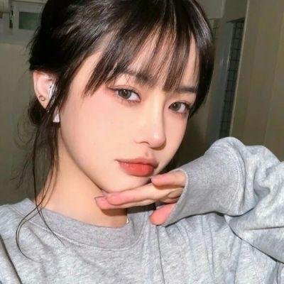 小资女孩向前冲